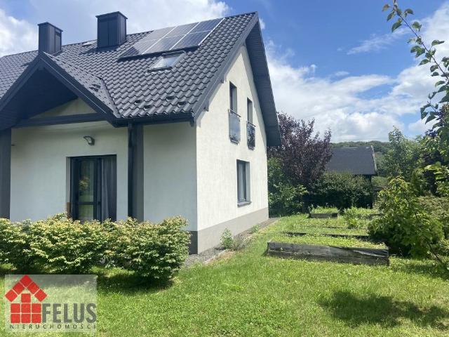 Polecam nowoczesny dom 150 m² z garażem, ogrzewaniem podłogowym i fotowoltaiką
