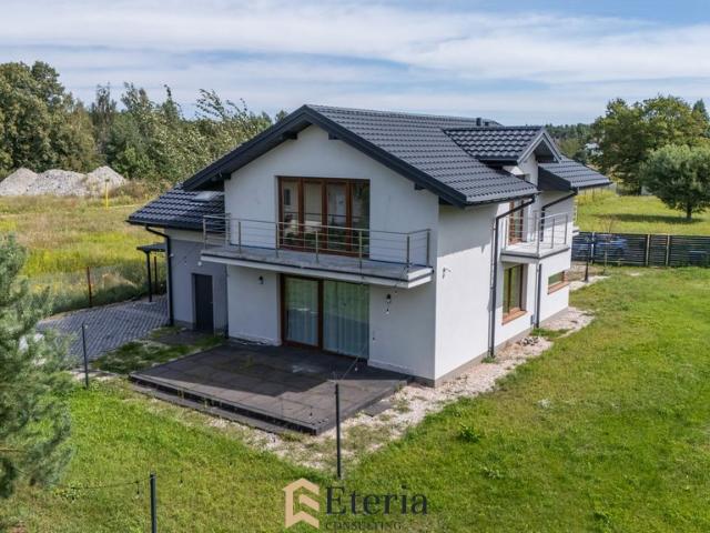 Polecam nowoczesny dom 156 m² z dużą działką 1119 m² w Stanisławowie Pierwszym