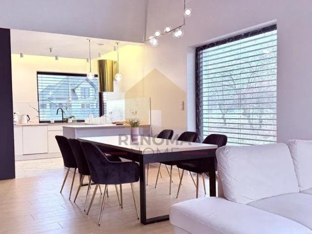 Polecam nowoczesny dom 180 m² z antresolą i wysokim salonem