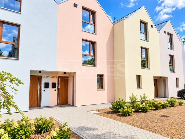 Polecam nowoczesny dom 109,79 m² z ogródkiem i 2 miejscami parkingowymi