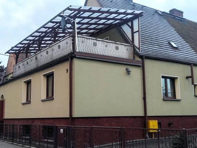 Polecam nowoczesny dom 130 m² z garażem i oddzielnym mieszkaniem