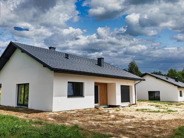Polecam nowoczesny dom 134,66 m² z garażem i dużą działką