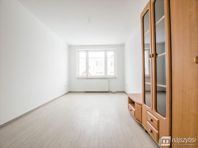 Polecam nowoczesny dom 330 m² z piwnicami i działką 20 arów