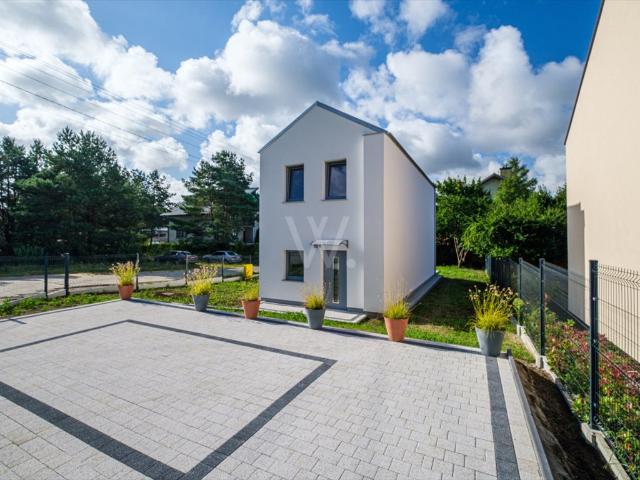Nowy dom 4 sypialnie, 2 łazienki, ogród zapraszam