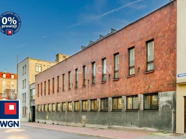 Sprzedam atrakcyjny lokal usługowo biurowy 2063 m² w Zabrzu