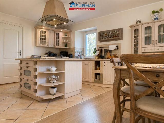 Polecam agroturystykę 220 m² w Zielonowie z prywatną działką 8,4 tys. m²