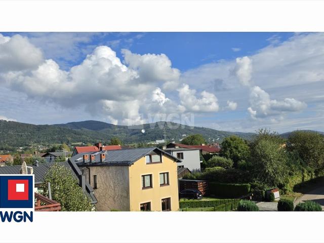 Polecam dwupoziomowe 80 m² mieszkanie z dużym potencjałem w Ustroniu