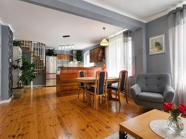 Polecam dwupoziomowe 84,08 m² w Brzegu z dużą piwnicą