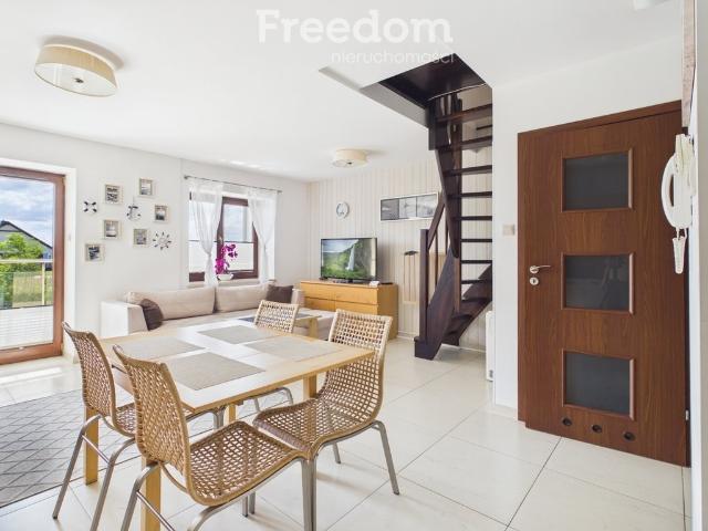 Polecam dwupoziomowy apartament z widokiem na morze w Sarbinowie