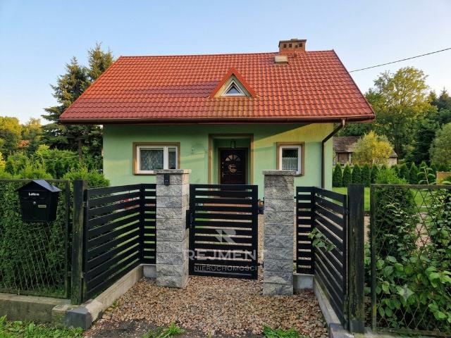 Polecam dom 85 m² w Woli Radziszowskiej z kominkiem i ogrodem