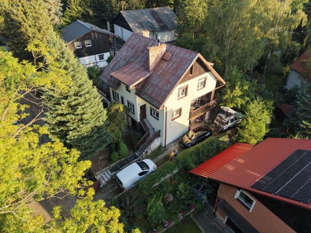 Polecam dom 111,5 m² z garażem i dużym tarasem w Jeleniej Górze