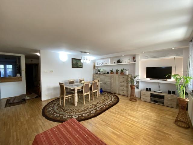 Polecam dom 170 m² po remoncie z ogrodem i garażem