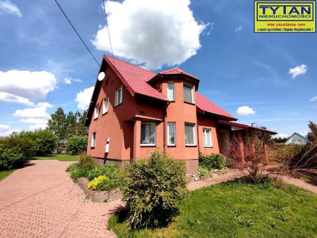 Polecam dom 216 m² z działalnością w Jeziorku