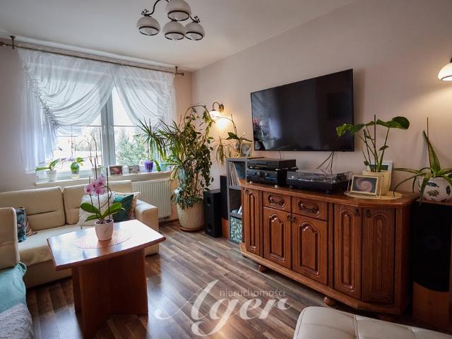 Polecam dom 235 m² z garażem, ogródkiem i alarmem w Zielonej Górze