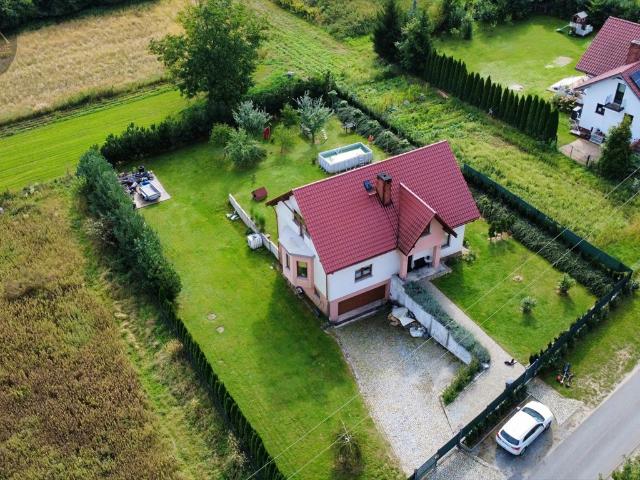 Polecam dom 264 m² z dużym ogrodem w Bagieńcu