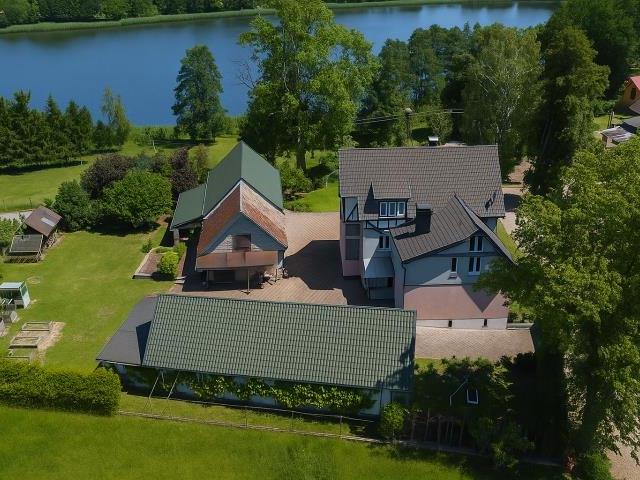 Polecam dom 300 m² z poddaszem i linią jeziora w Paprotkach