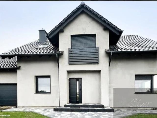Polecam dom w stanie surowym z dużą działką 3358 m² w Różanowie