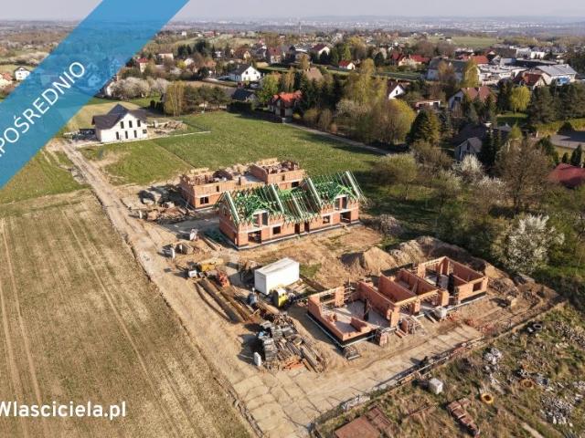Polecam dom z dużym ogrodem i garażem w Wielkiej Wsi