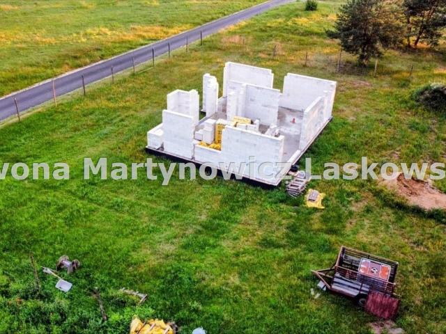 Polecam dom z rozpoczętą budową 163 m² w Orzeszkowie
