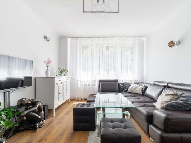 Polecam funkcjonalne 48 m² mieszkanie na wysokim parterze w Katowicach