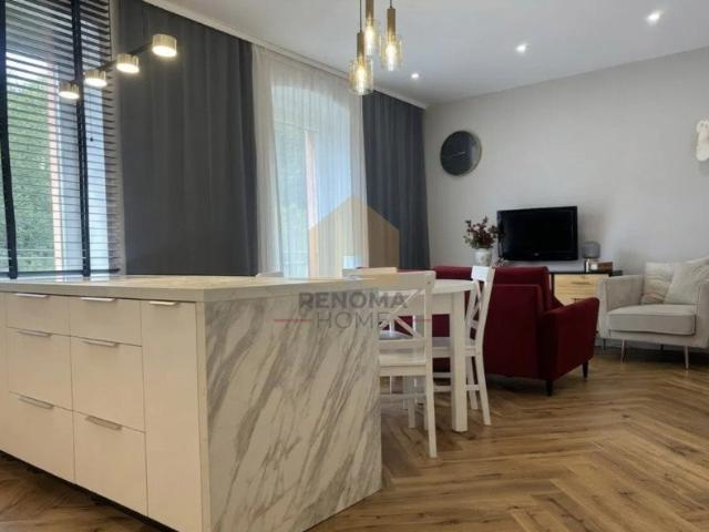 Do sprzedania funkcjonalne 64 m² mieszkanie z wyspą w Wałbrzychu