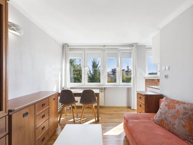 Polecam funkcjonalne 32 m² mieszkanie z dużym balkonem w Rzeszowie