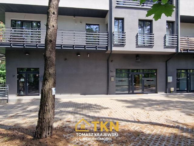 Lokal usługowy 326 m² w Warszawie polecam