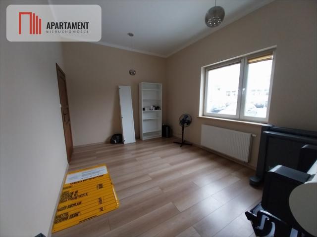 Polecam funkcjonalny lokal biurowy 16 m² w Żninie