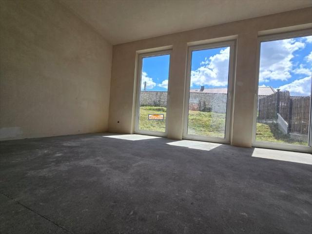 Polecam gotowy segment narożny 105 m² z ogrodem w Ochojnie