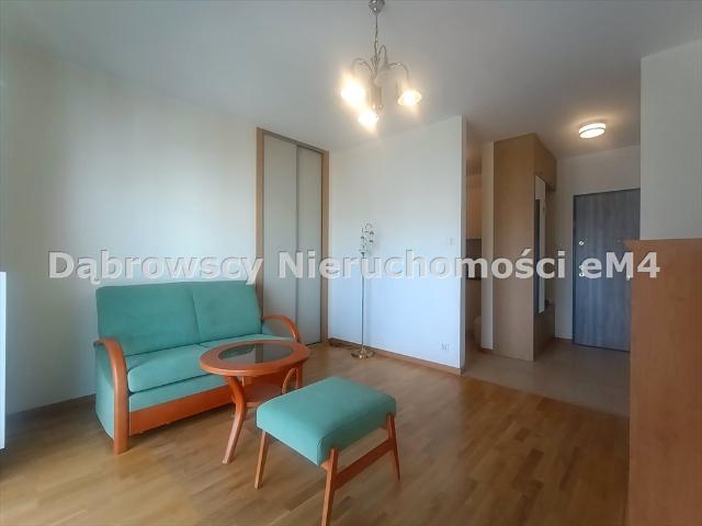 Polecam jasną kawalerkę 29 m² z balkonem i miejscem w garażu