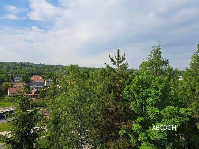 Polecam jasne 2 pokojowe mieszkanie 48,7 m² z balkonem w Krakowie