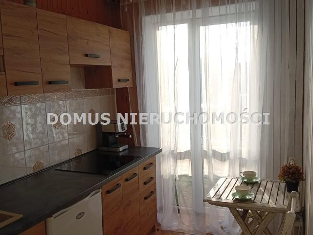 Polecam kawalerkę 25 m² z balkonem, po remoncie, własne ogrzewanie
