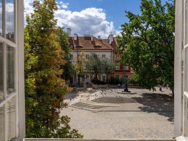 Polecam klimatyczne 2 pokojowe mieszkanie 47,34 m² w zabytkowej kamienicy na Rynku Nowego Miasta