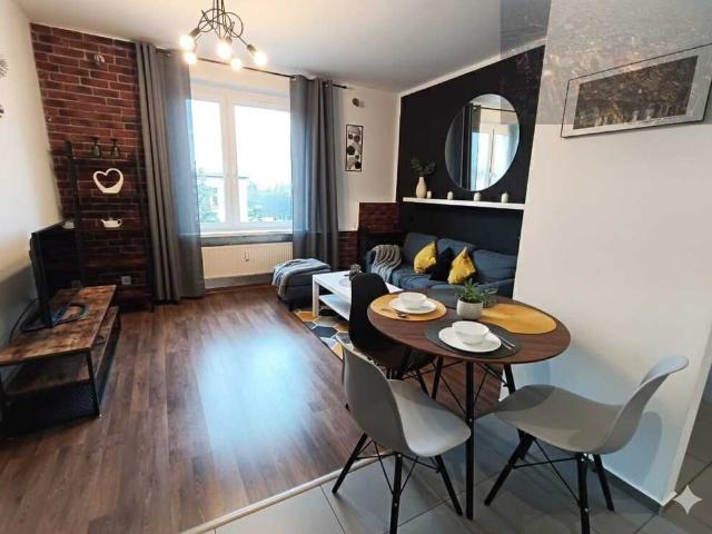 Polecam komfortowe 2 pokojowe mieszkanie 35 m² w Katowicach