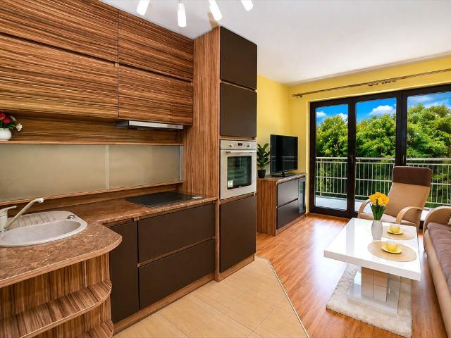 Sprzedam komfortowe 33,2 m² mieszkanie z balkonem i widokiem na góry