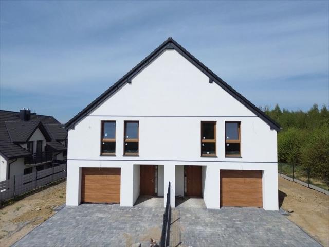 Polecam komfortowy dom 141 m² z garażem w Lniska