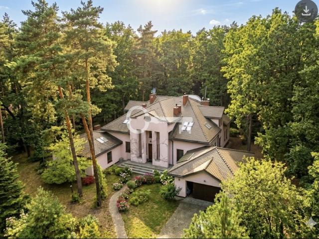 Polecam luksusową rezydencję 566 m² w Zalesiu Górnym