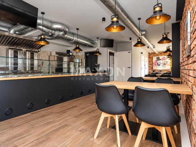 Polecam lokal gastronomiczny 72 m² w Ząbkach, gotowy do działalności