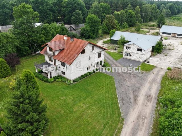 Polecam przestronny dom 218 m² z dużą działką 3000 m² w Szynkarzyźnie