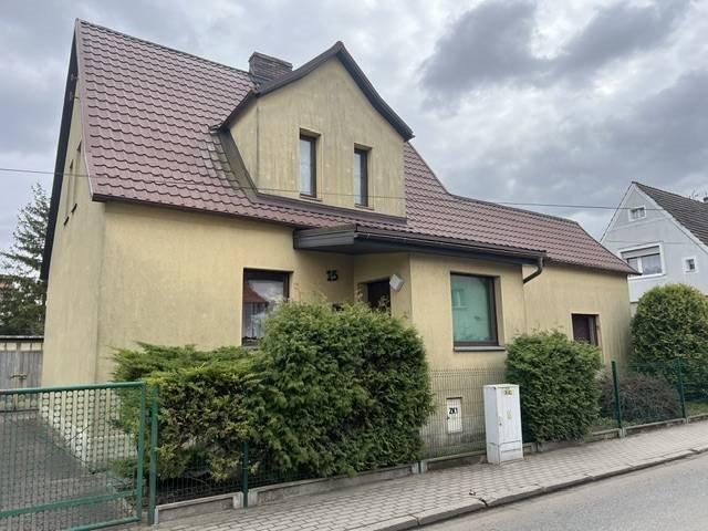 Polecam przestronny dom 232 m² z garażem i ogrodem w Brzegu
