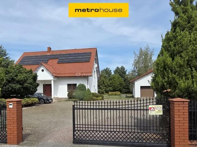 Polecam przestronny dom 300 m² z ogrodem 6000 m² w Parznicach