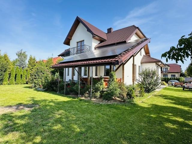 Polecam przestronny dom 350 m² z energooszczędnymi rozwiązaniami