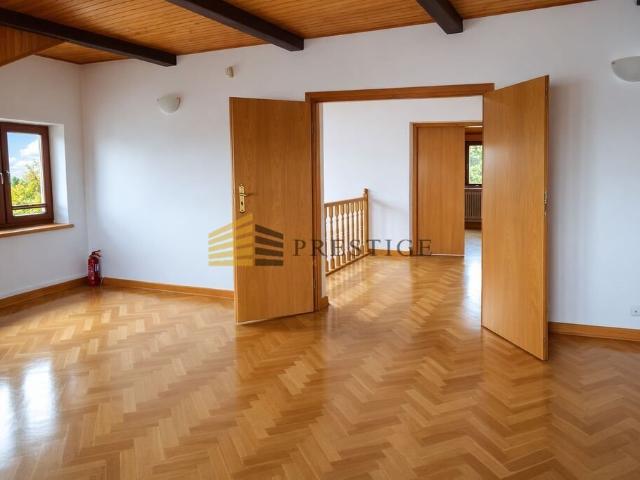 Polecam przestronny dom 350 m² na Mokotowie z ogrodem