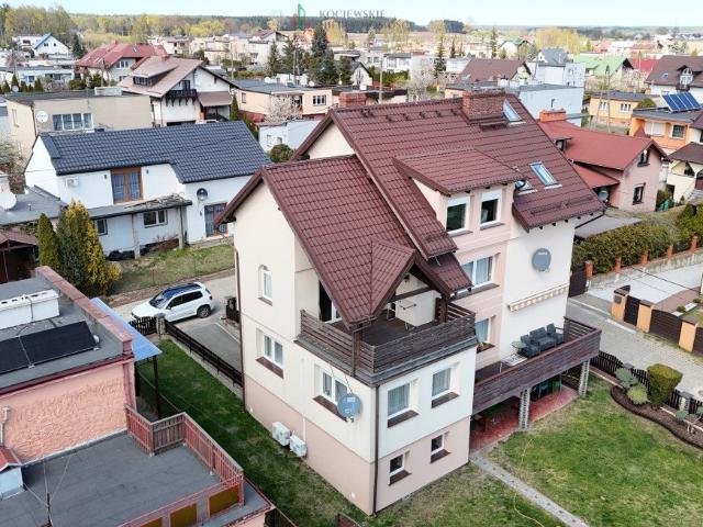 Polecam przestronny dom 390 m² z 3 niezależnymi mieszkaniami