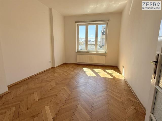 Polecam przestronny lokal 125 m² na Starym Mieście w Krakowie