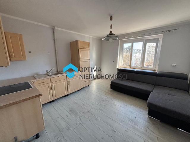 Polecam przestronną kawalerkę 41 m² z piwnicą i niskim czynszem