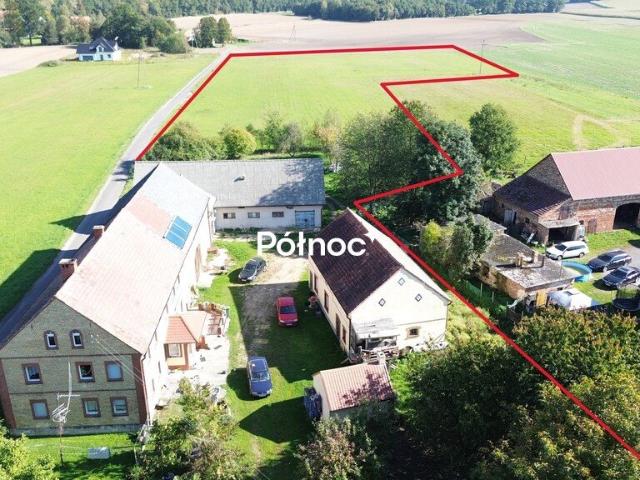 Polecam przestronne gospodarstwo 742 m² z domem i bazą gospodarczą