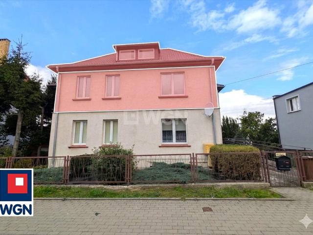 Polecam przestronne 109 m² dwupoziomowe mieszkanie w Trzebiatowie