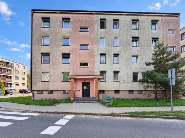 Polecam przestronne 3 pokojowe mieszkanie 62 m² z loggią i dużą piwnicą