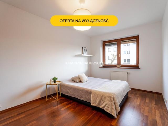 Na sprzedaż przestronne 3 pokojowe mieszkanie 79,8 m² z balkonem i garażem